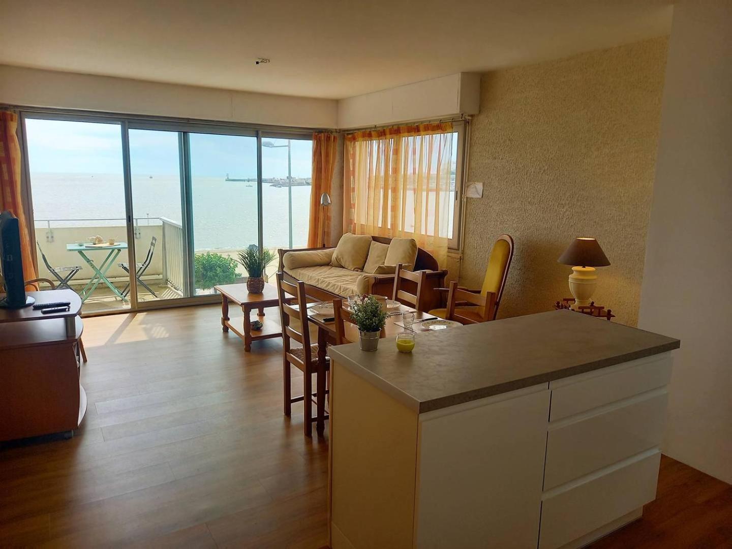 Royan - Vue Mer Pour Cet Appartement Face A La Plage - Grande Conche Екстериор снимка