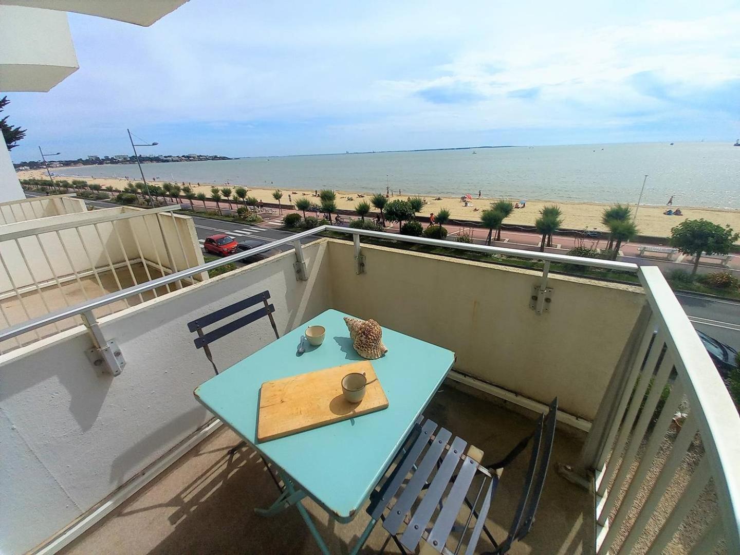 Royan - Vue Mer Pour Cet Appartement Face A La Plage - Grande Conche Екстериор снимка